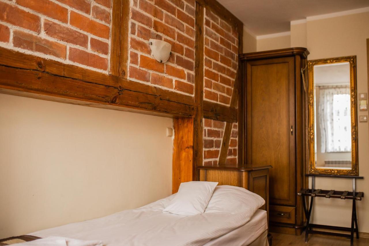 Hotel Przedzamcze Джалдово Екстериор снимка