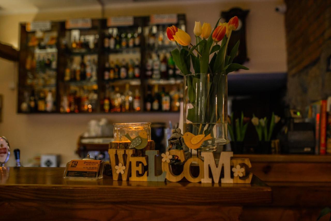 Hotel Przedzamcze Джалдово Екстериор снимка
