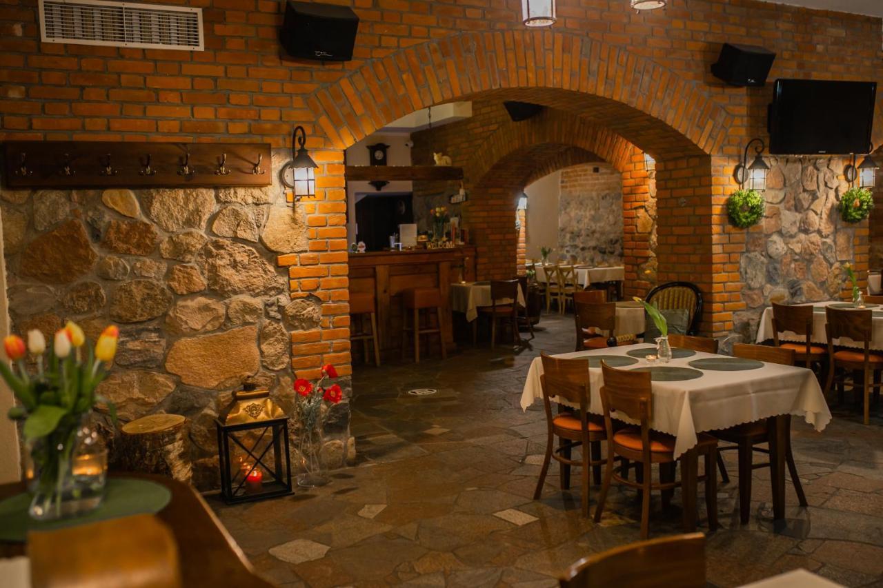 Hotel Przedzamcze Джалдово Екстериор снимка