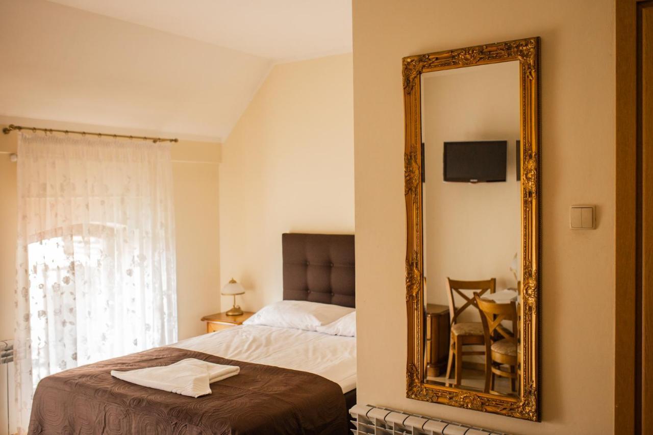 Hotel Przedzamcze Джалдово Екстериор снимка