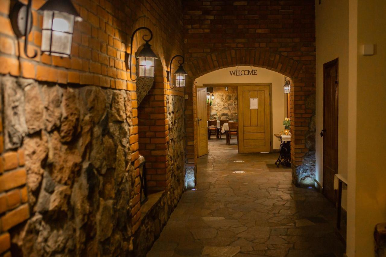 Hotel Przedzamcze Джалдово Екстериор снимка