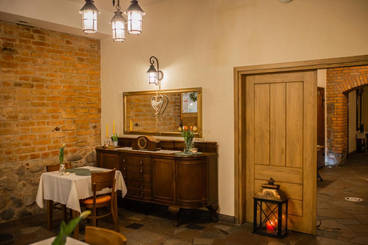 Hotel Przedzamcze Джалдово Екстериор снимка