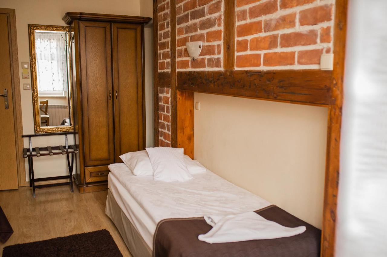 Hotel Przedzamcze Джалдово Екстериор снимка