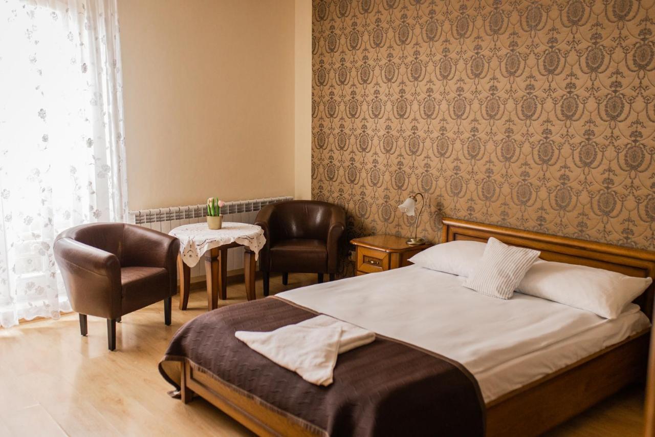 Hotel Przedzamcze Джалдово Екстериор снимка