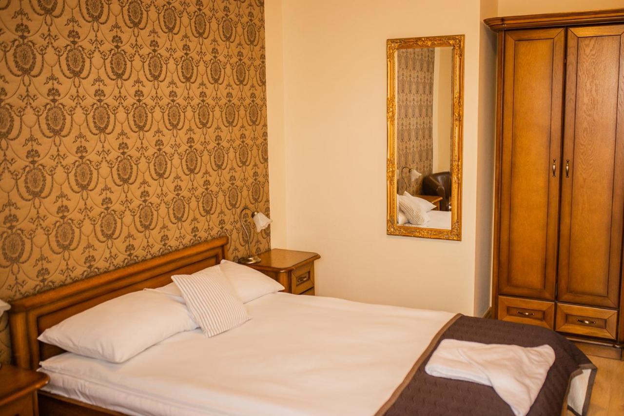 Hotel Przedzamcze Джалдово Екстериор снимка